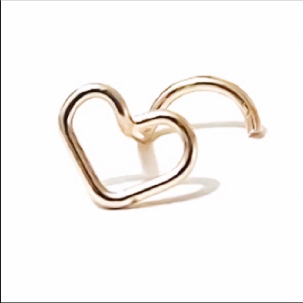 ❌❌SOLD❌❌💎🆕2-Heart Shaped Nose Screw - Picture 2 of 8